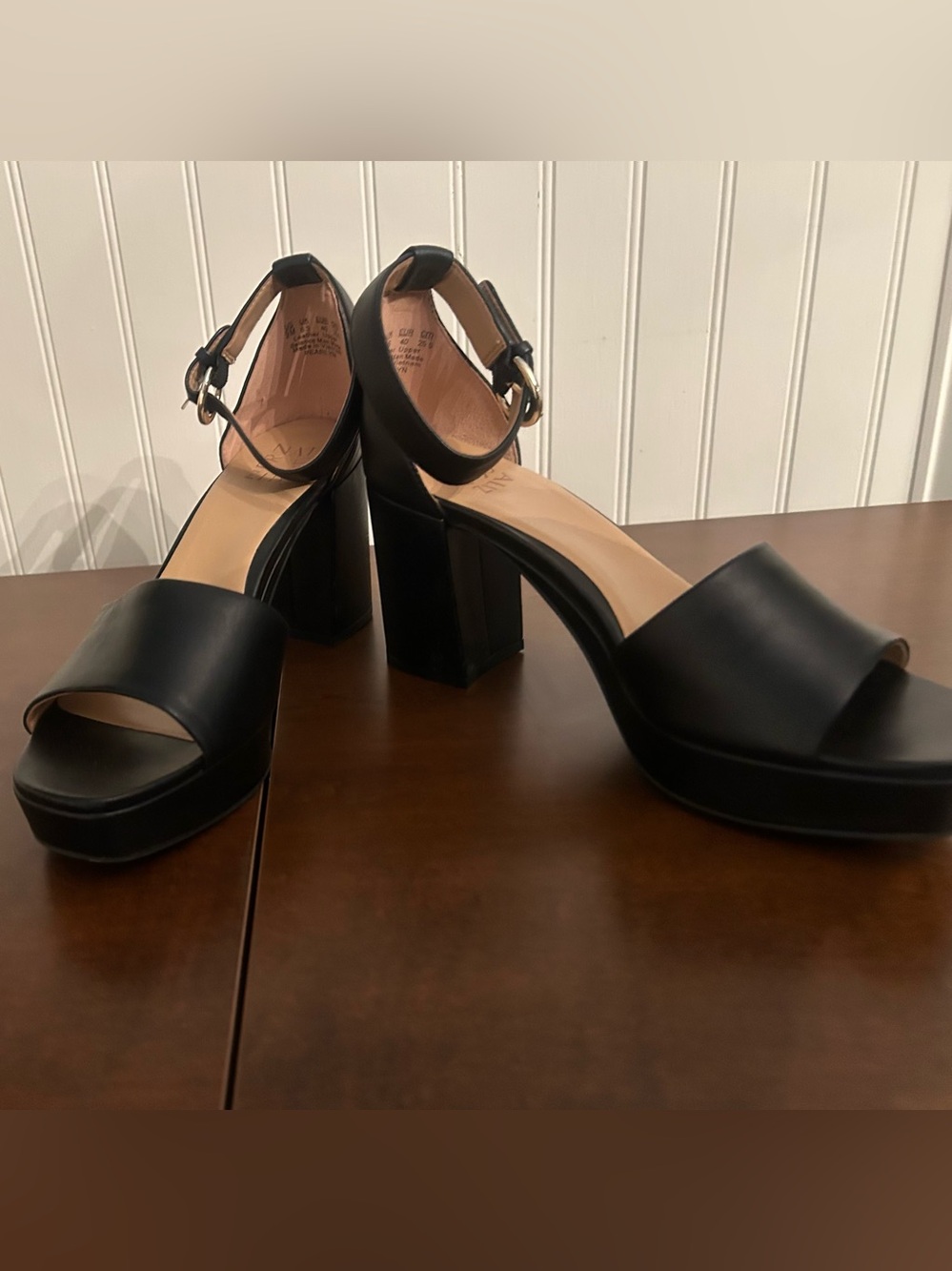 Naturalizer Black Platform Heels Like New Size 9